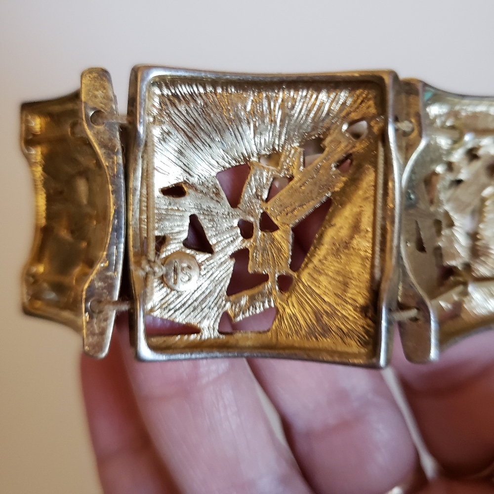 Lia Sophia Chunk Stretch Gold and Stone 3/4" High - Picture 6 of 7